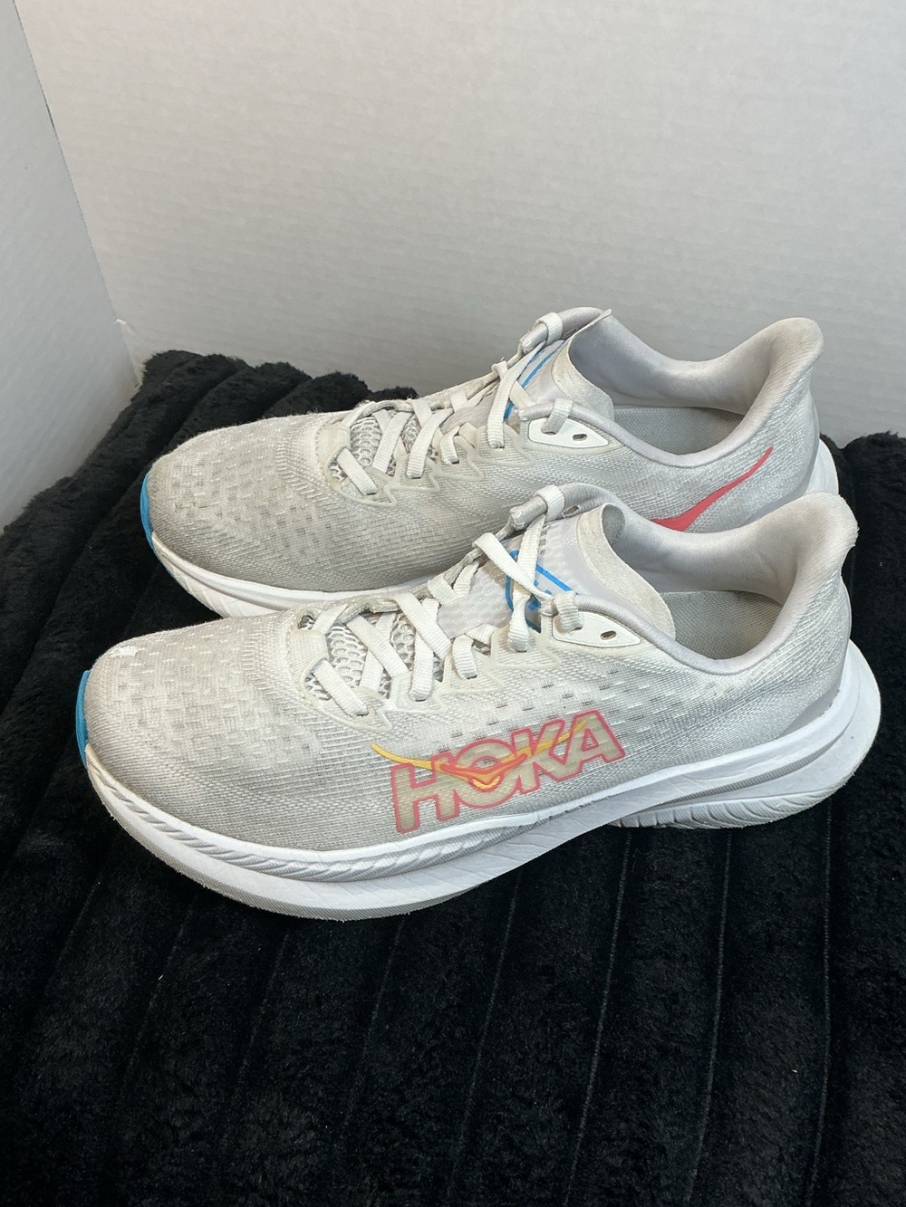 HOKA Mach 6 Women’s Size 9 Running Shoes White Sunrise Blue 1147810 WNCL